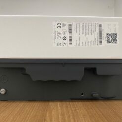Mặt bên và tem thông số kỹ thuật của Inverter hòa lưới 10kW SENERGY SE 10KTL-T1