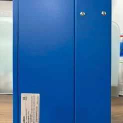 Mặt bên và tem thông số của biến tần bơm Gigabox IP65 3 pha 7.5kW